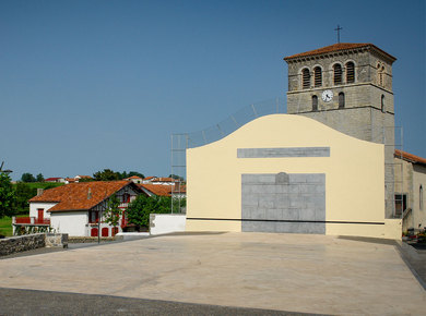 Fronton et place d'Irissarry